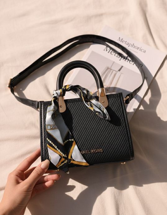 Mini Tote Bag بلمسة سكارف حريري – وردي