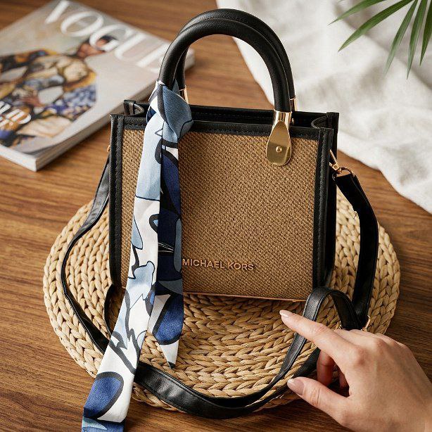 Mini Tote Bag بلمسة سكارف حريري – وردي